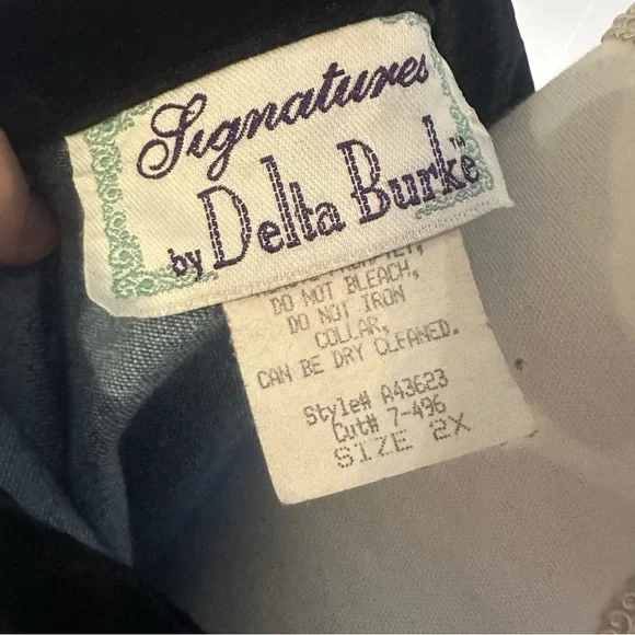 Vintage Delta Burke Blue Denim Button Down with Black Velvet Accents - Picture 4 of 5